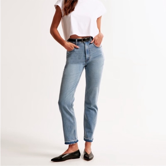 Abercrombie Classic Blue Women's Jeans - Picture 1 of 9